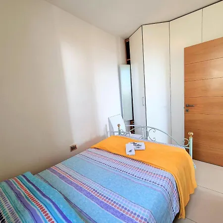 Minzoni Tony Apartment