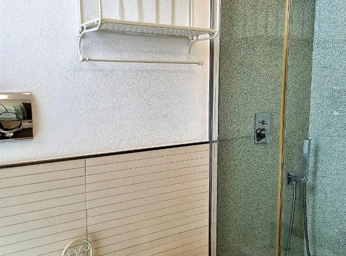 Minzoni Tony Apartamento