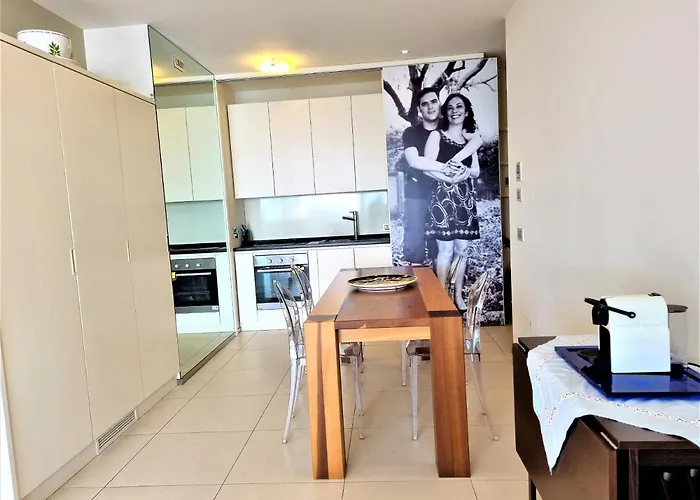 Minzoni Tony Apartment